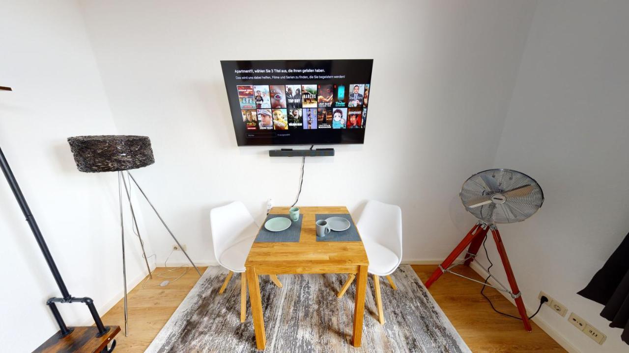 Sweethome - Zentral - Kueche & Parkplatz, Wifi Halle  Bagian luar foto