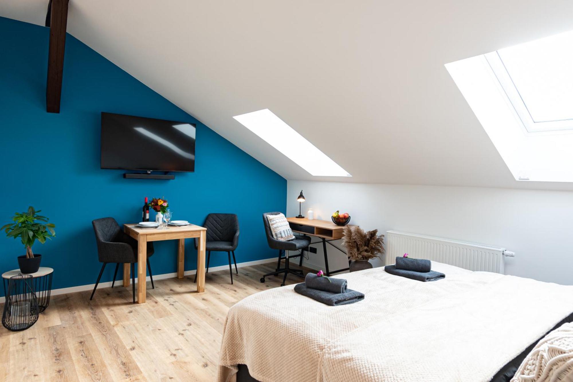 Sweethome - Zentral - Kueche & Parkplatz, Wifi Halle  Bagian luar foto
