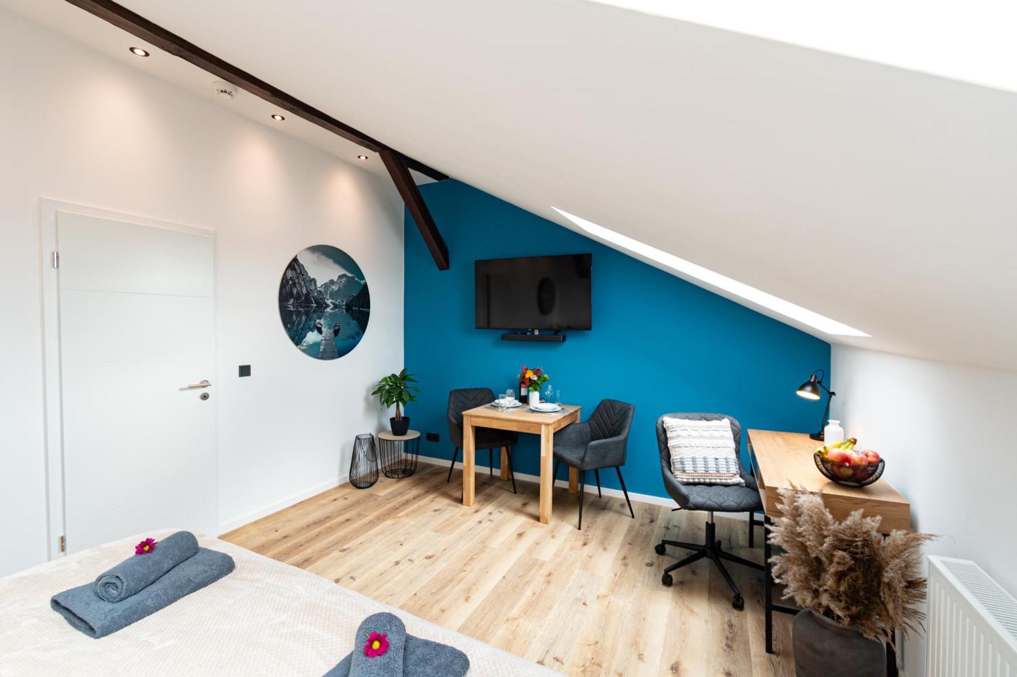 Sweethome - Zentral - Kueche & Parkplatz, Wifi Halle  Bagian luar foto