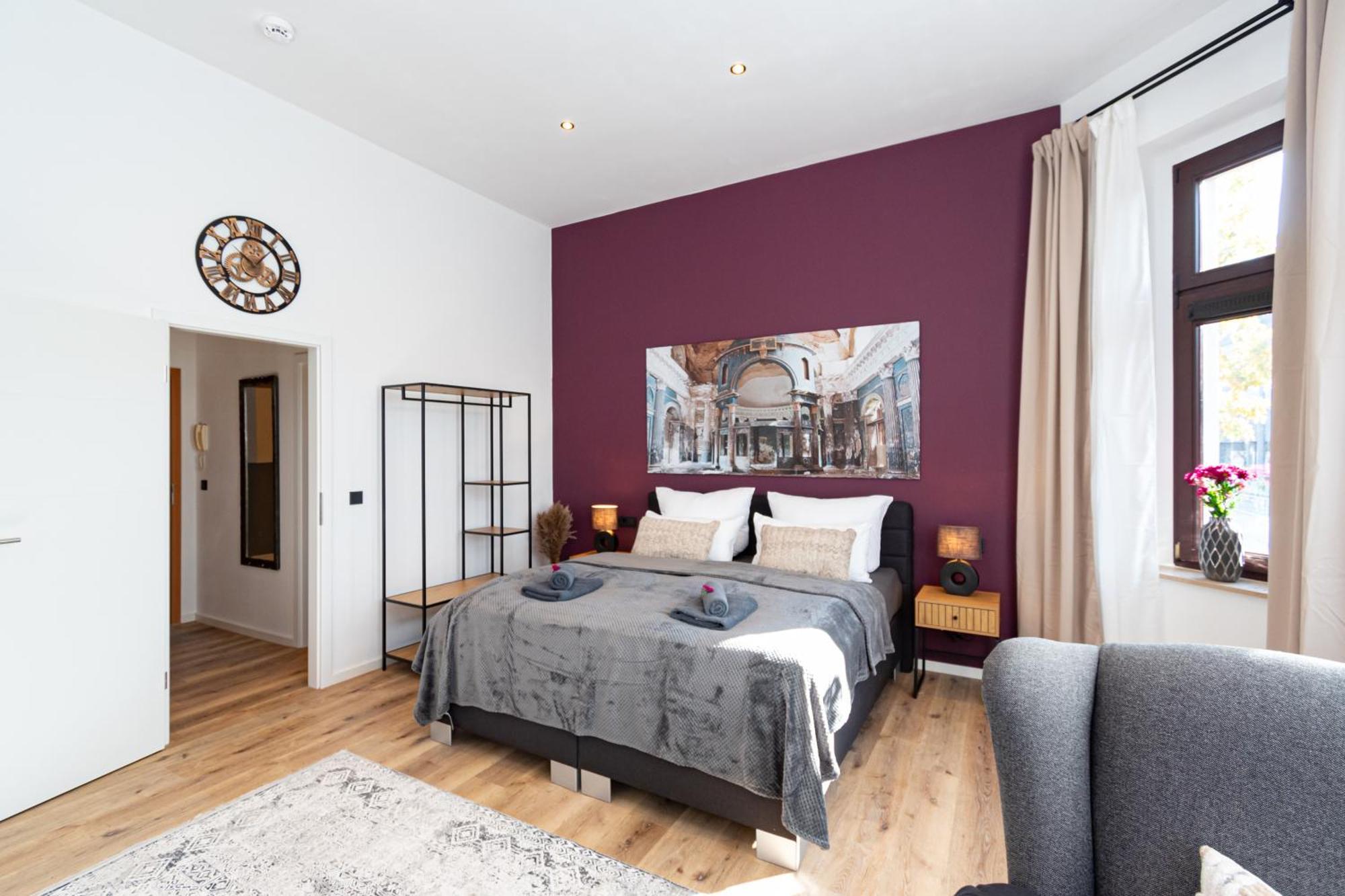 Sweethome - Zentral - Kueche & Parkplatz, Wifi Halle  Bagian luar foto